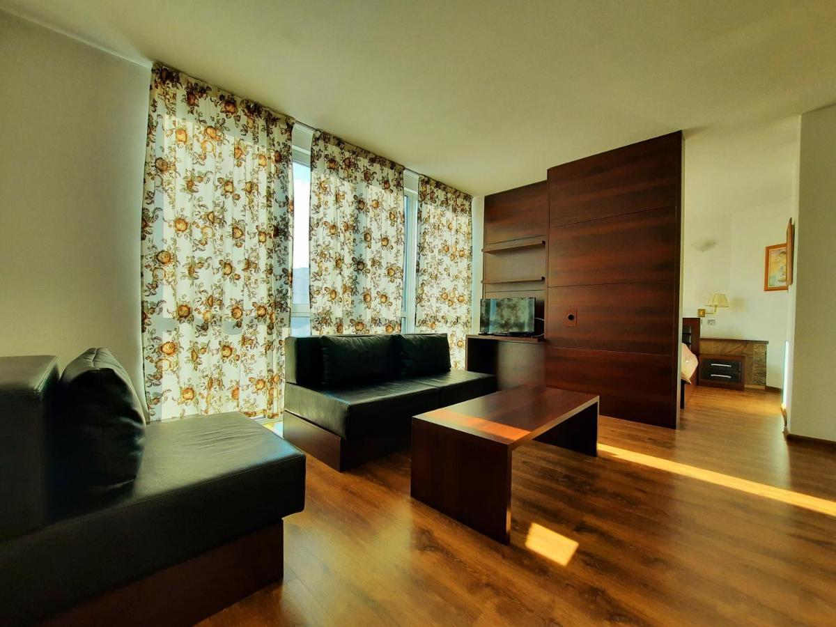 Hotel City Плевна Экстерьер фото